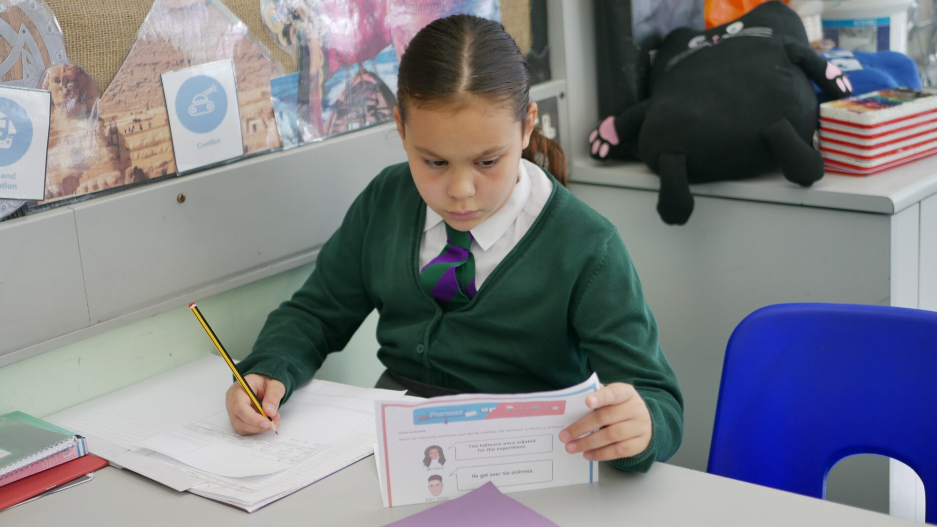 P1170324-min pupil concentrating in pshe lesson