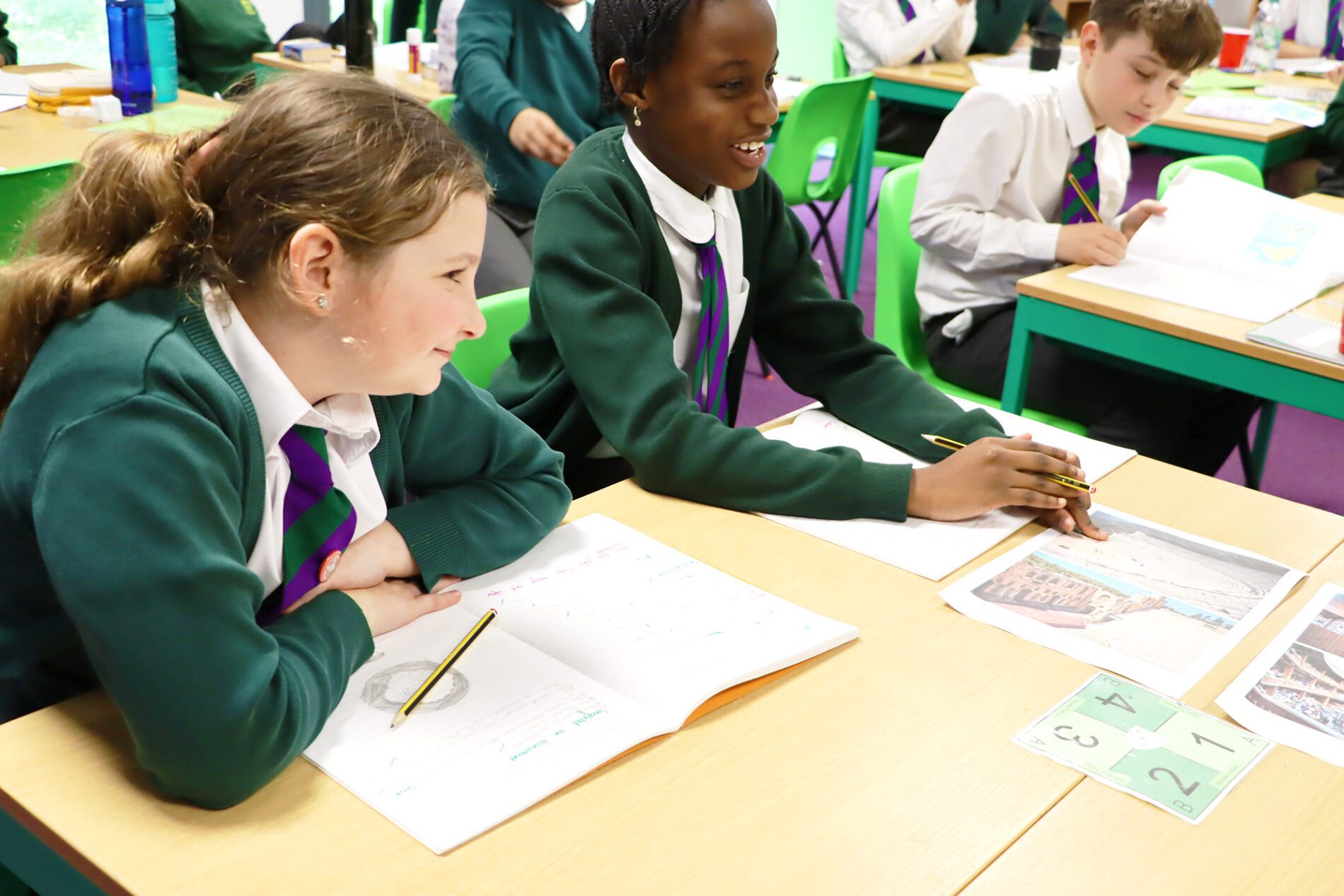 IMG_1547 pupils discussing history in lesson